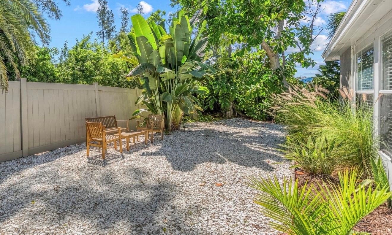 LONGBOAT KEY - Residential Income