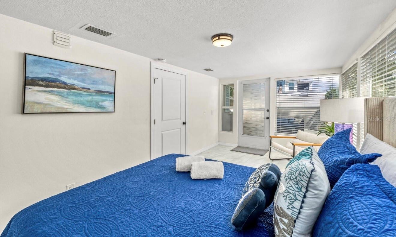 LONGBOAT KEY - Residential Income