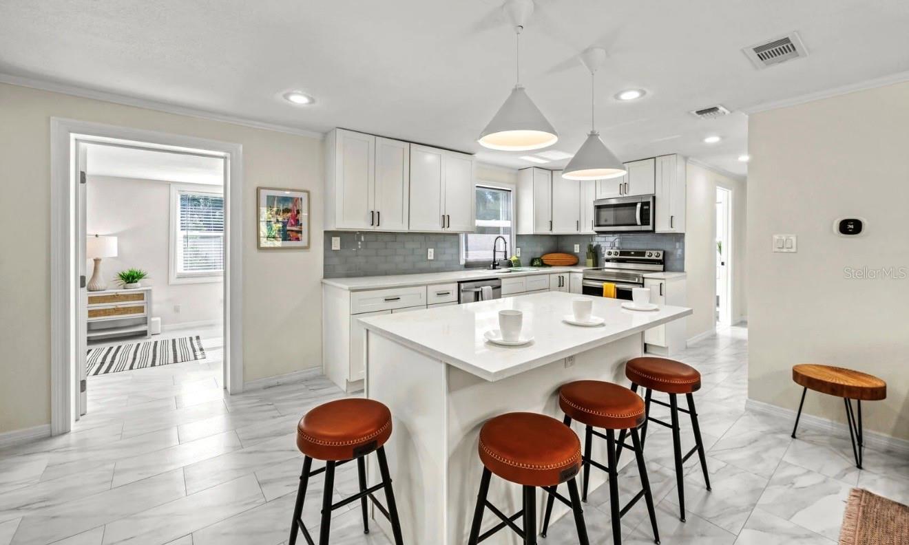 LONGBOAT KEY - Residential Income