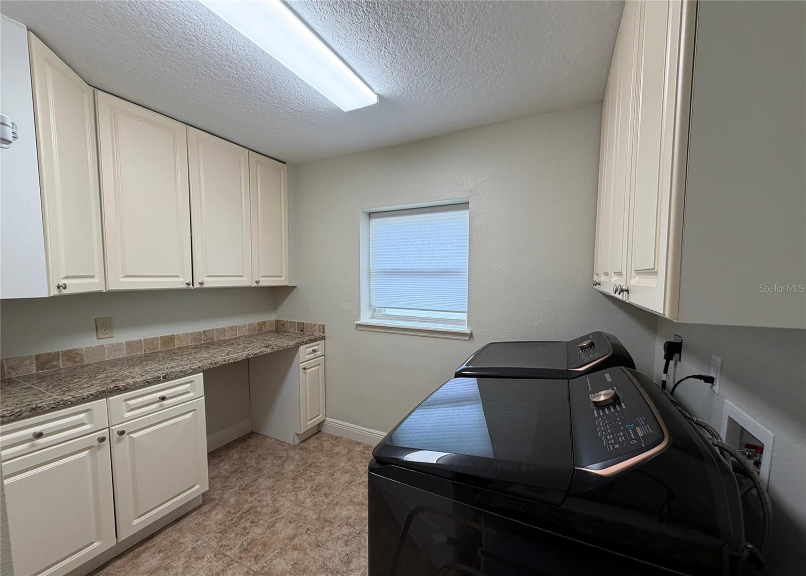 ANNIE L BERRY SUB - Residential Lease