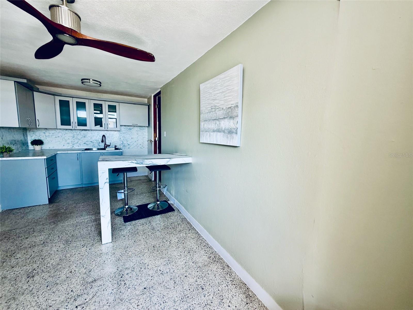 URBANIZACION LEVITTOWN LAKES - Residential