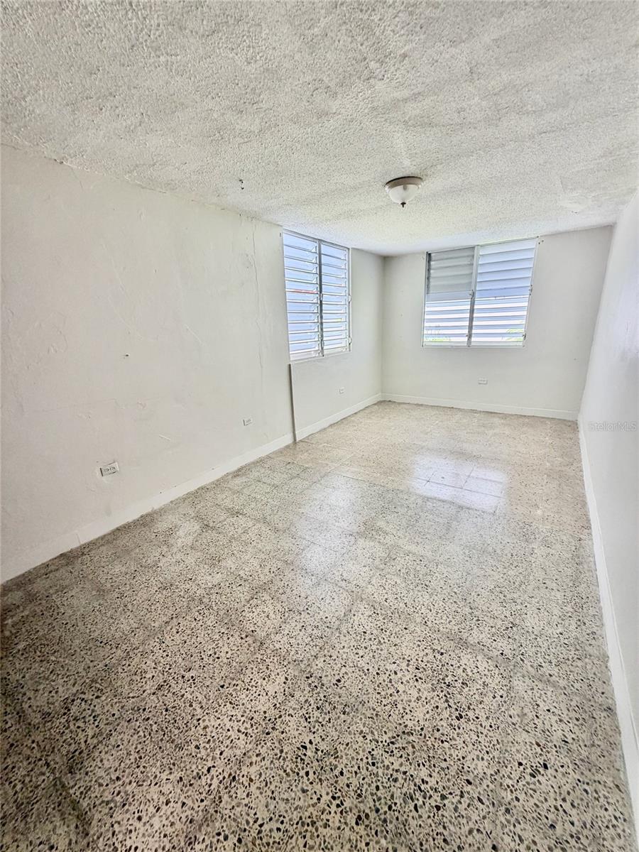 URBANIZACION LEVITTOWN LAKES - Residential