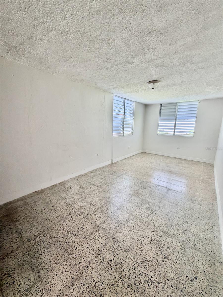 URBANIZACION LEVITTOWN LAKES - Residential