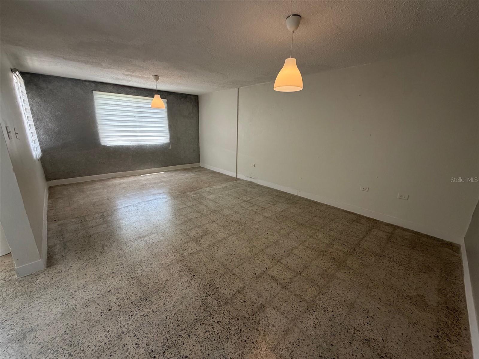 URBANIZACION LEVITTOWN LAKES - Residential