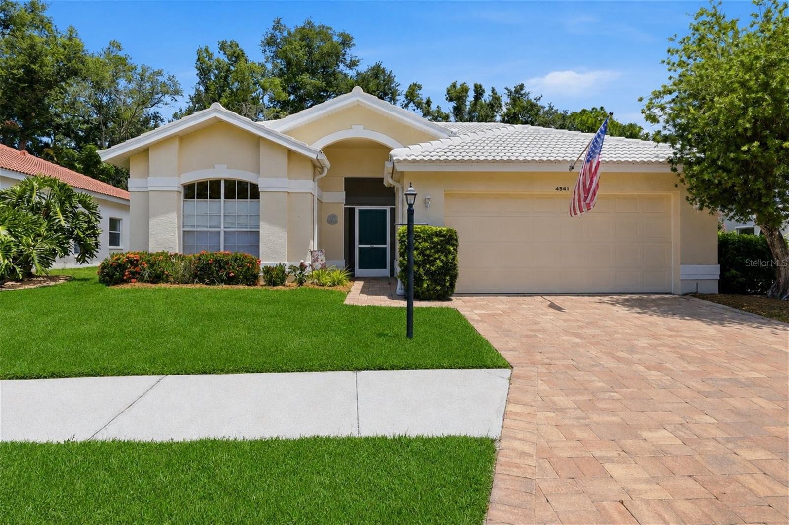 DEL SOL VILLAGE AT LONGWOOD RUN PH 02 - Residential