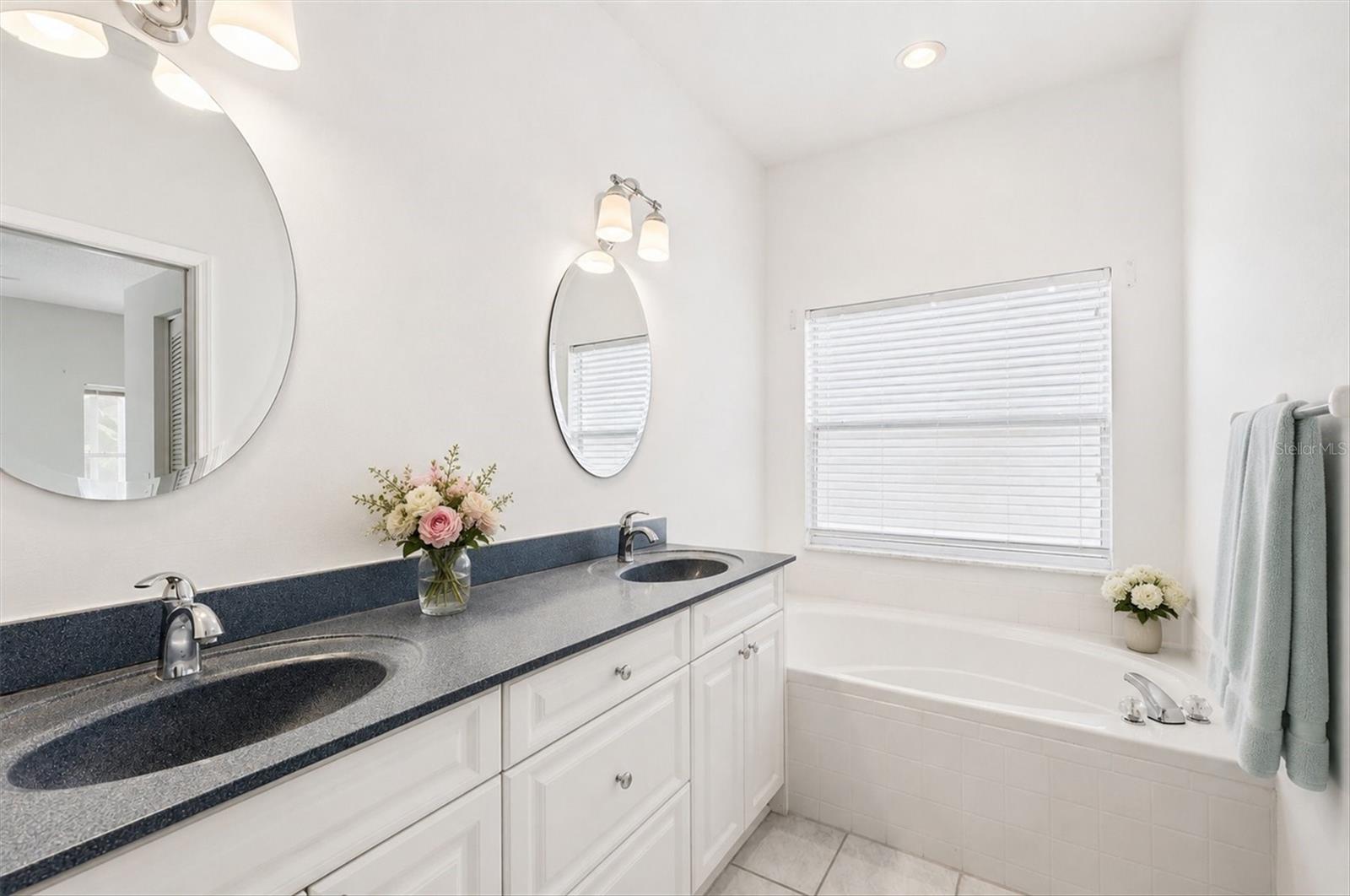 DEL SOL VILLAGE AT LONGWOOD RUN PH 02 - Residential