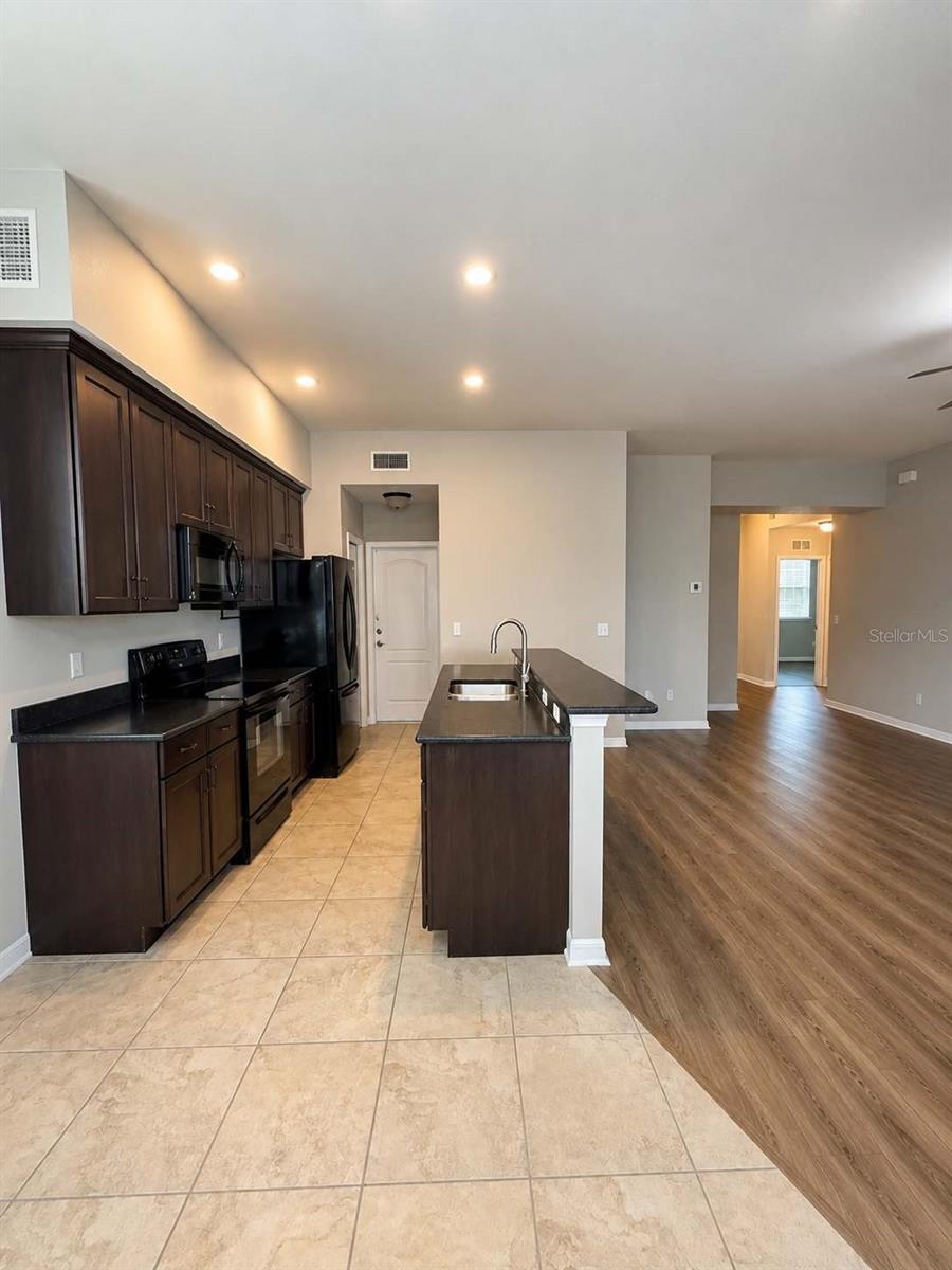 LONGLEAF UNIT 4 PH 8 - Residential Lease