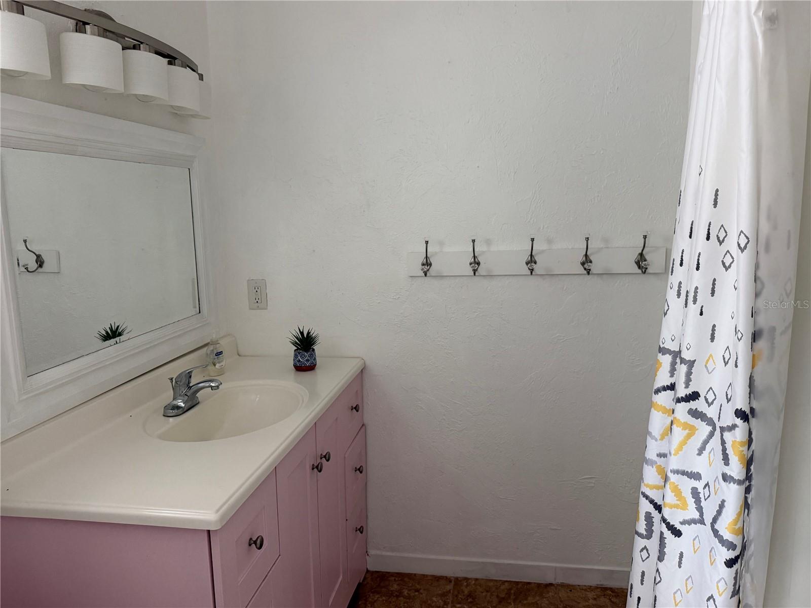 GLEN OAKS RIDGE VILLAS 2 - Residential