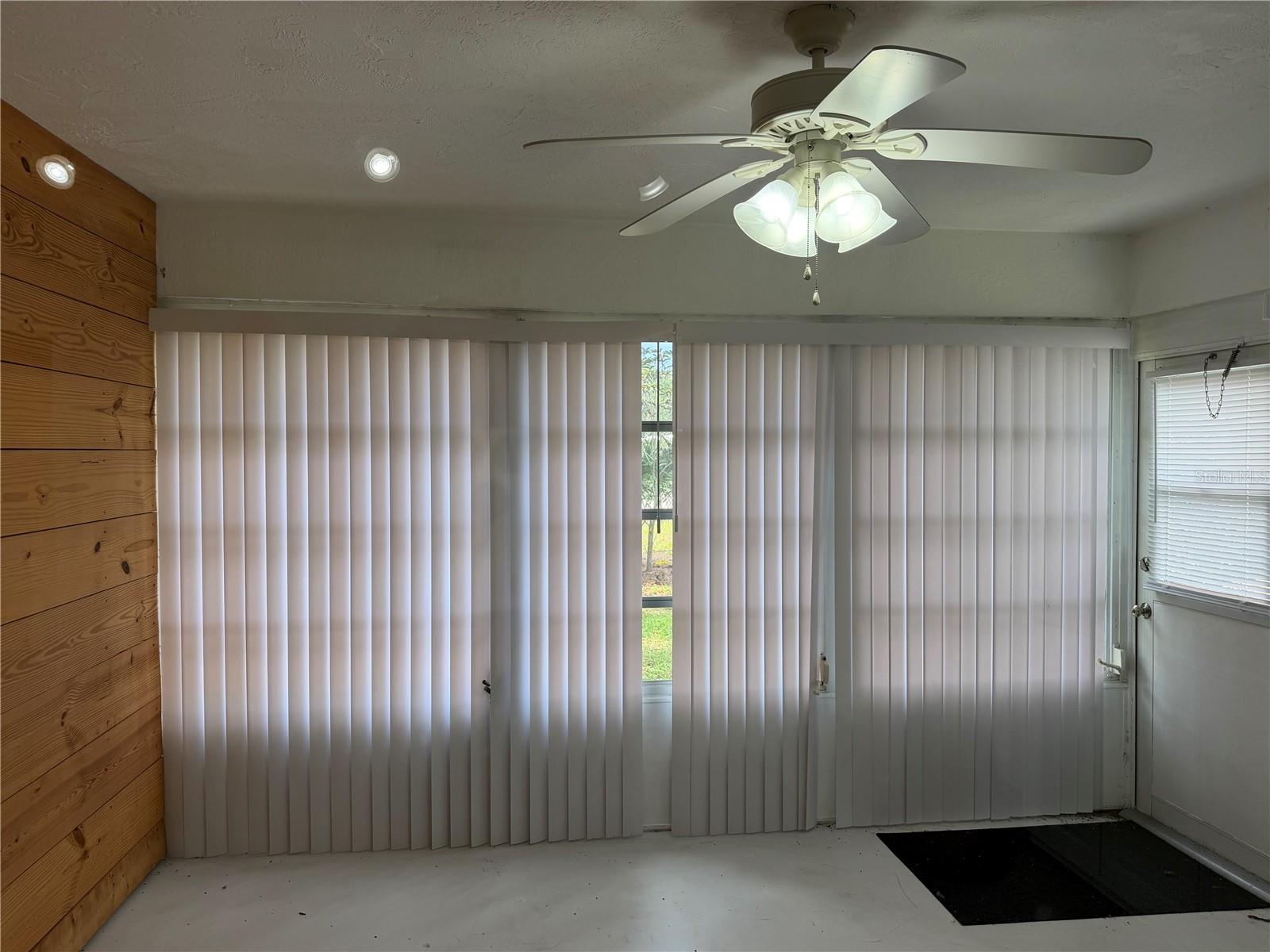 GLEN OAKS RIDGE VILLAS 2 - Residential
