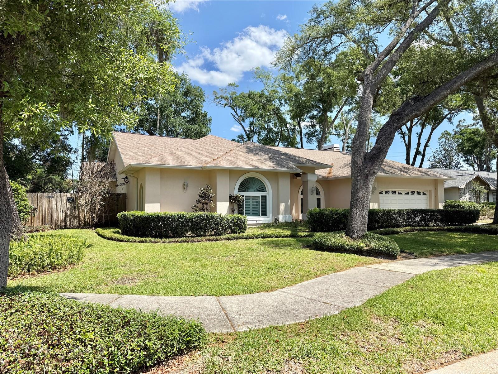 THERESA ARBOR - Residential