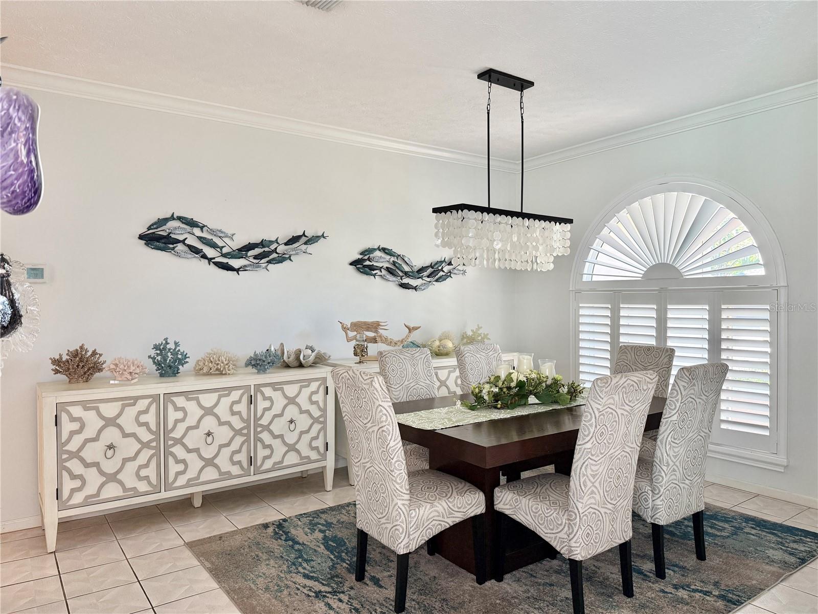 THERESA ARBOR - Residential