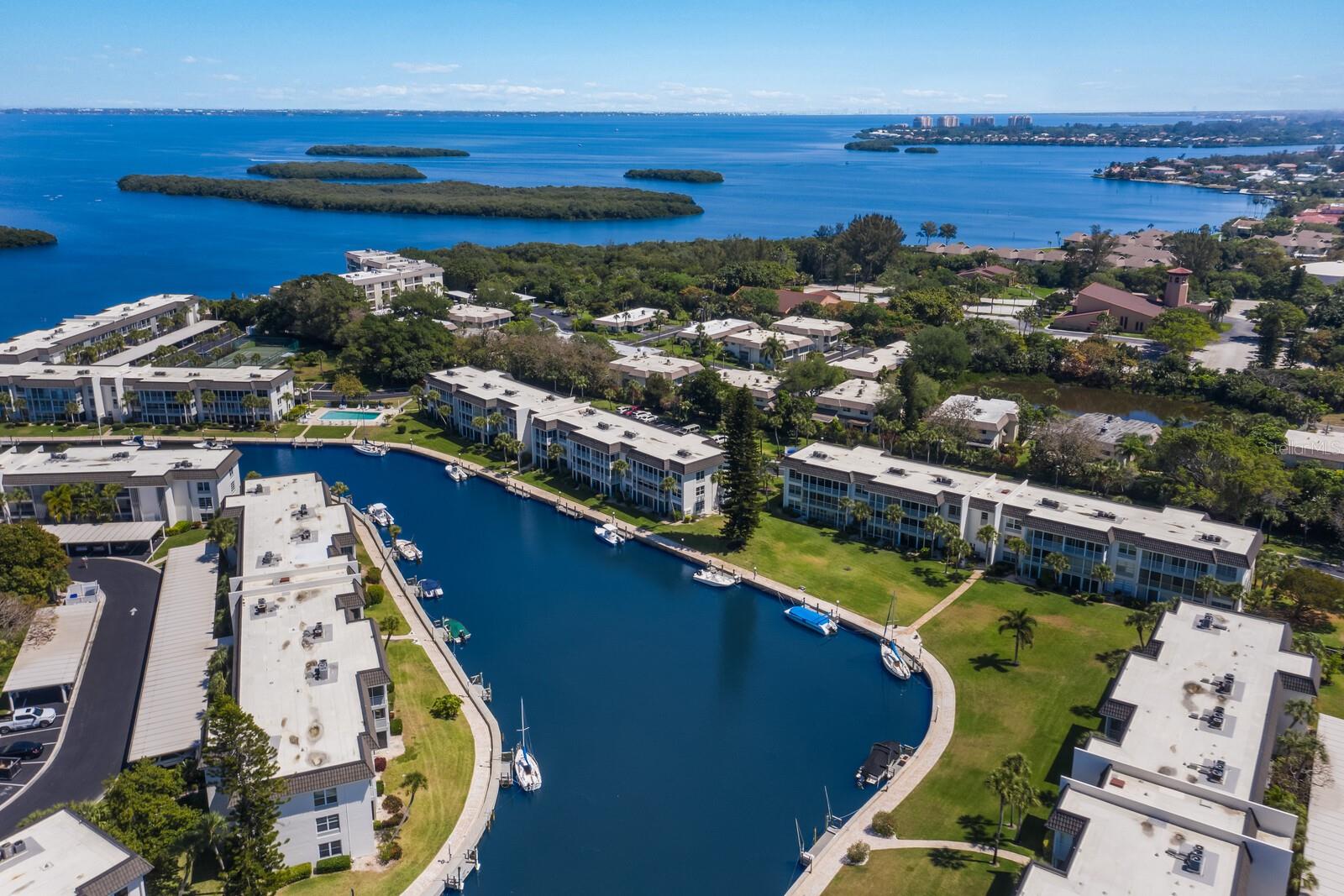LONGBOAT HARBOUR - Residential