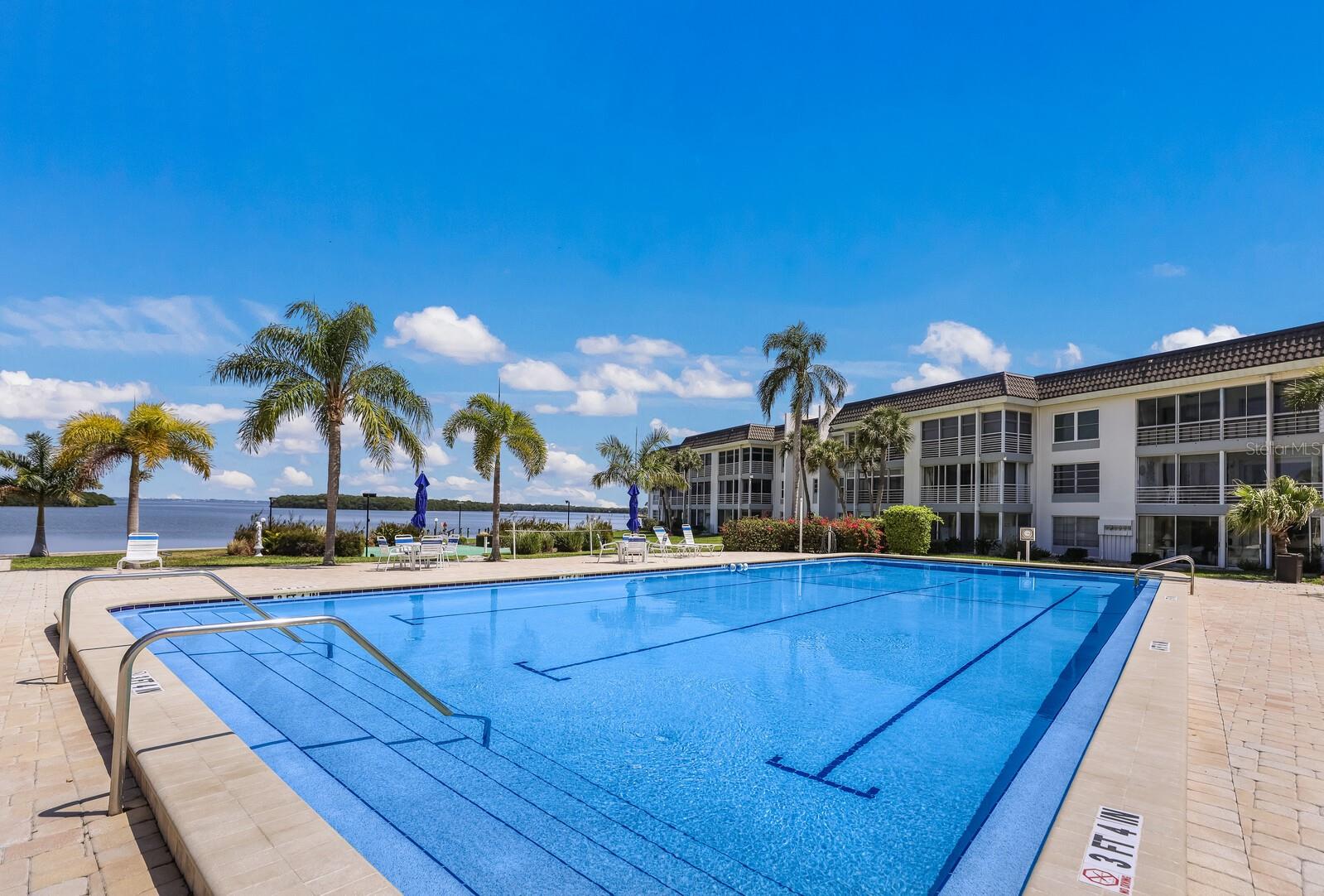 LONGBOAT HARBOUR - Residential
