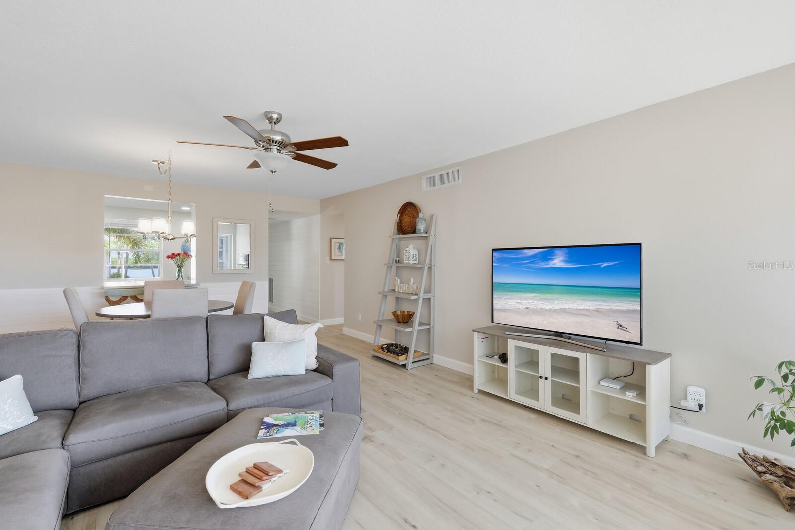 LONGBOAT HARBOUR - Residential