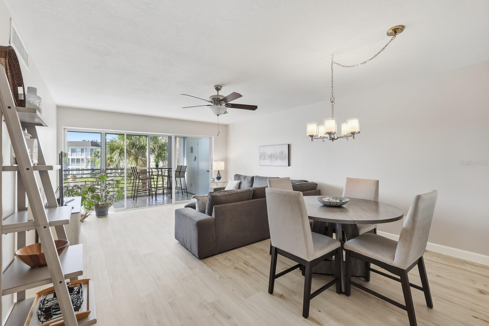 LONGBOAT HARBOUR - Residential
