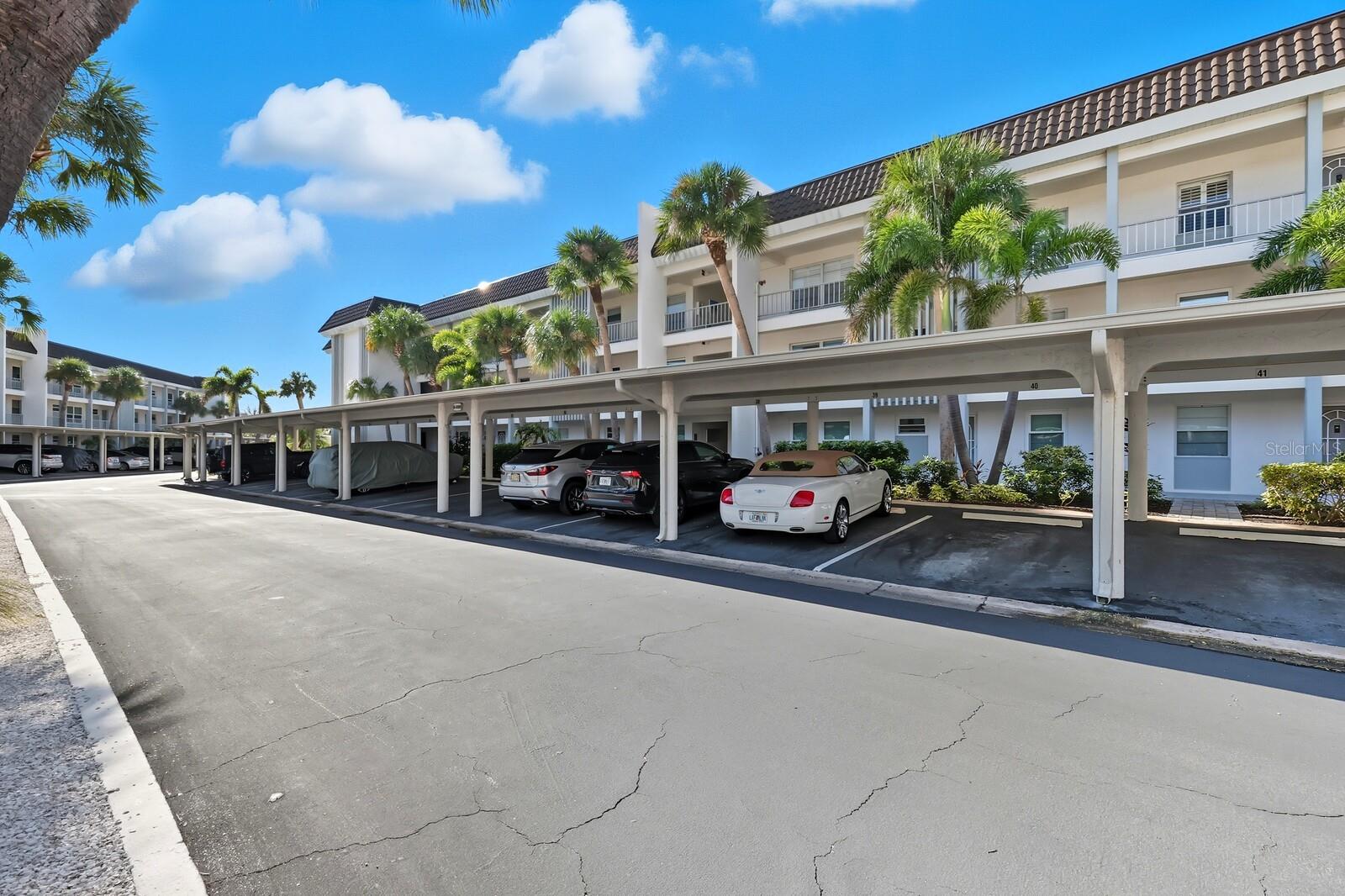 LONGBOAT HARBOUR - Residential