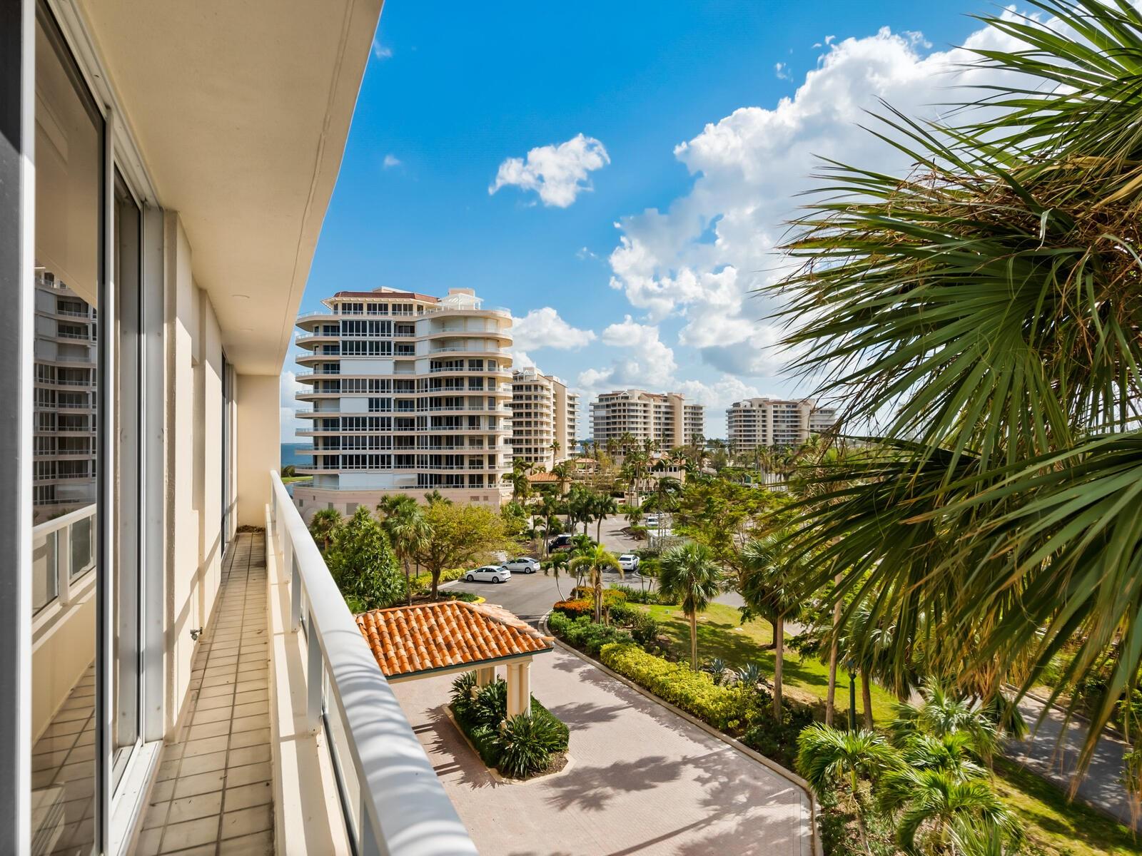 GRAND BAY 6 - Residential