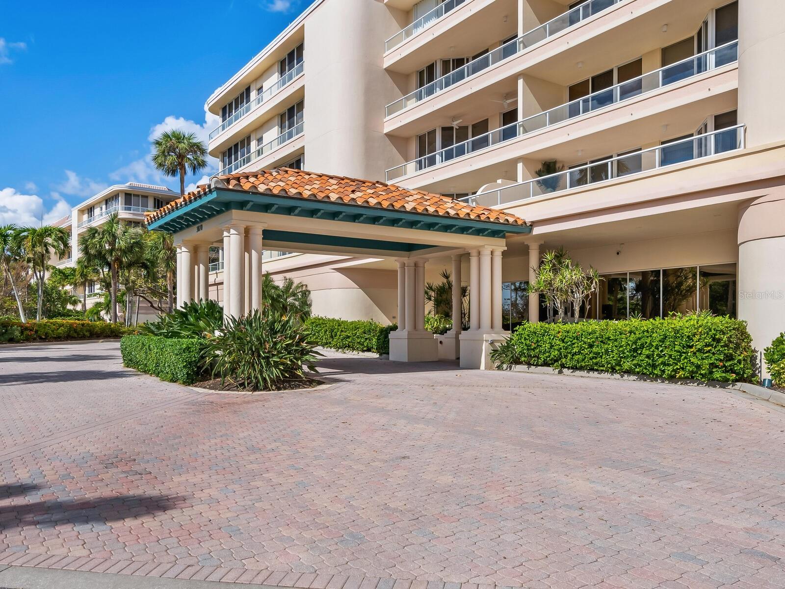 GRAND BAY 6 - Residential