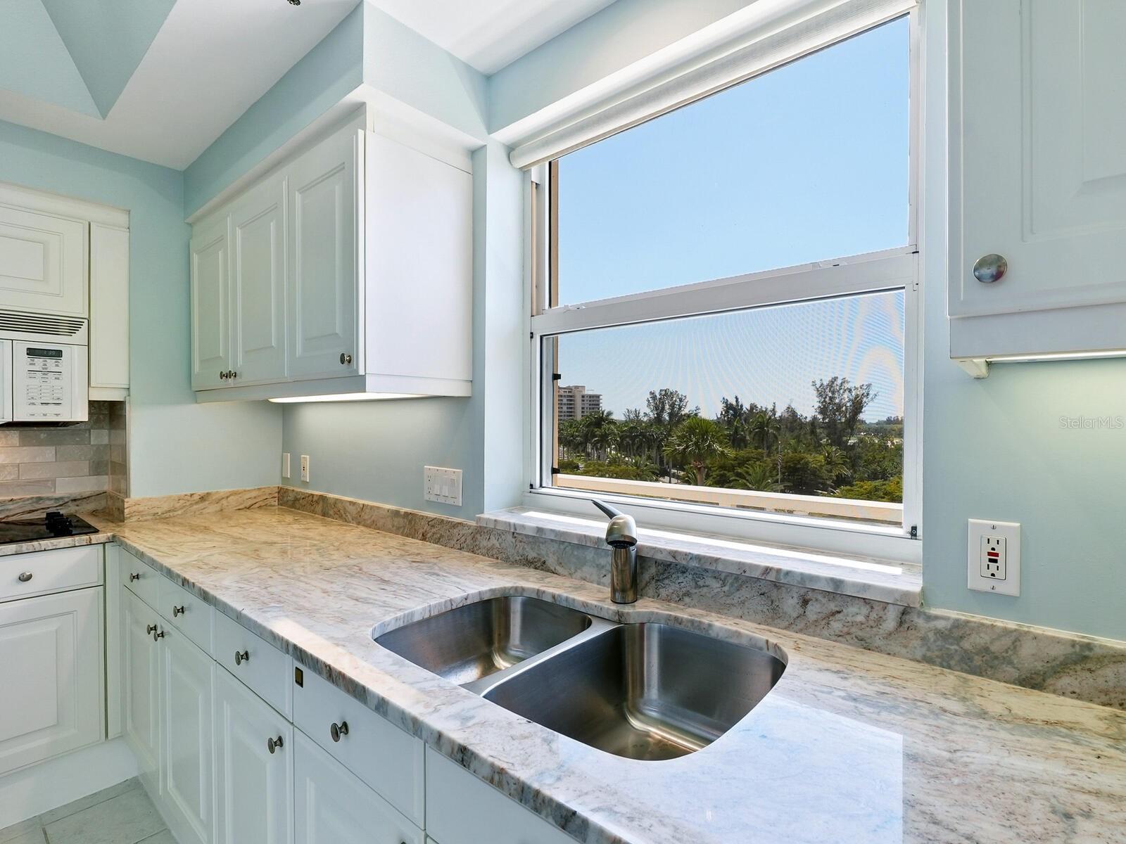 GRAND BAY 6 - Residential