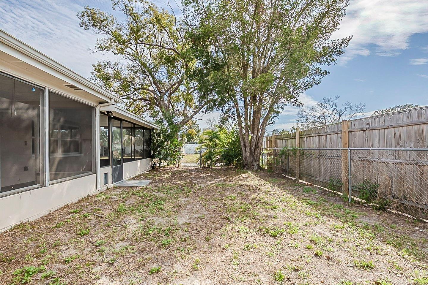 REGENCY PARK - Residential