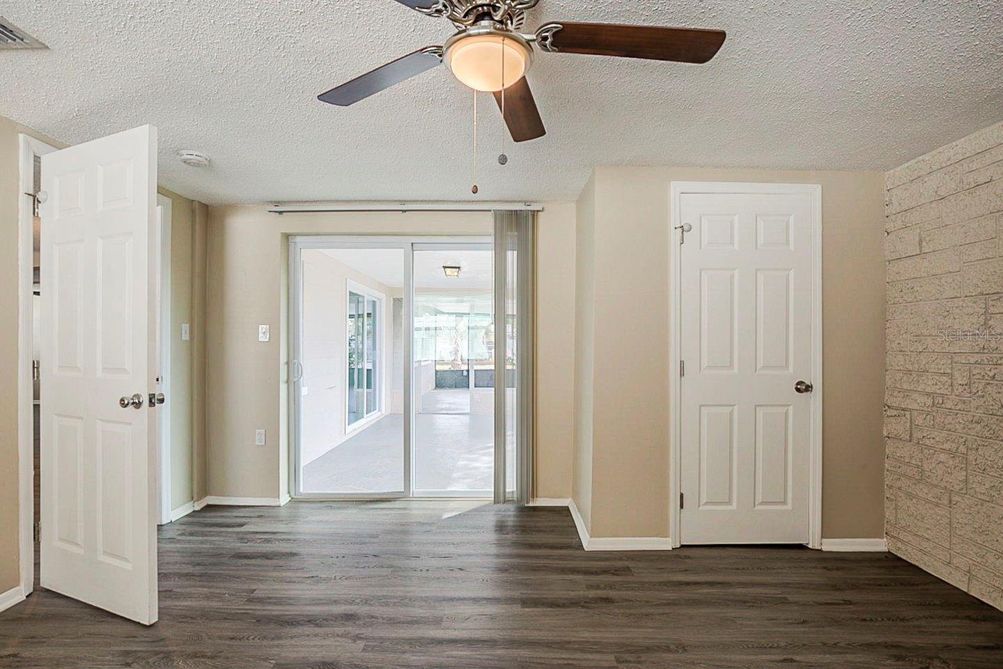 REGENCY PARK - Residential