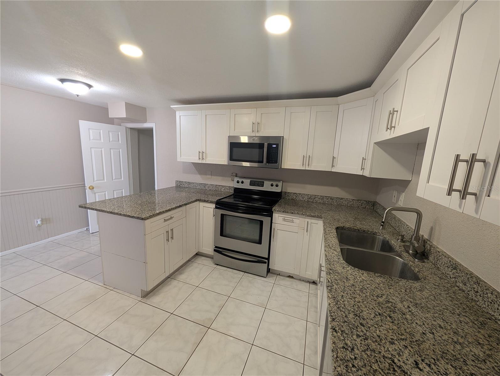 BEACON SQUARE - Residential