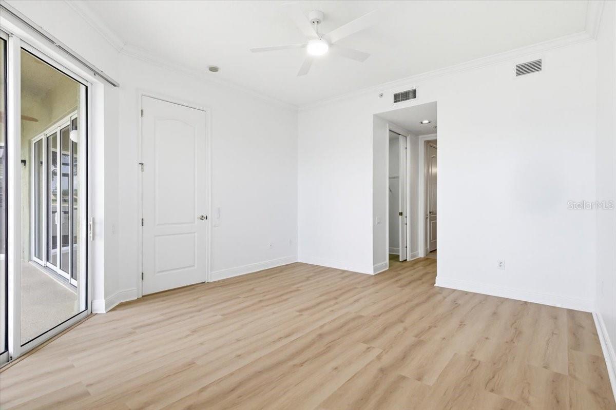THE MOORINGS AT EDGEWATER II CONDO - Residential