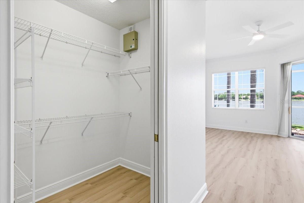 THE MOORINGS AT EDGEWATER II CONDO - Residential
