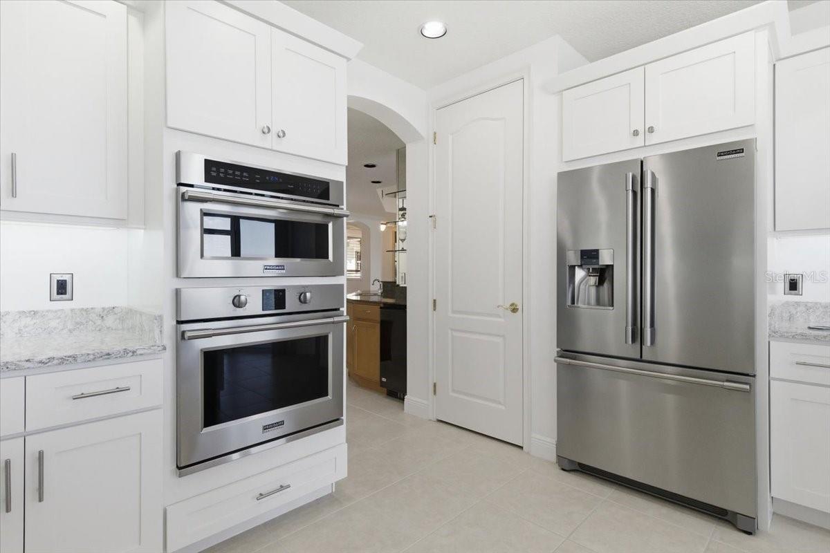 THE MOORINGS AT EDGEWATER II CONDO - Residential