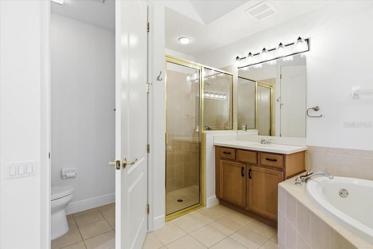 THE MOORINGS AT EDGEWATER II CONDO - Residential