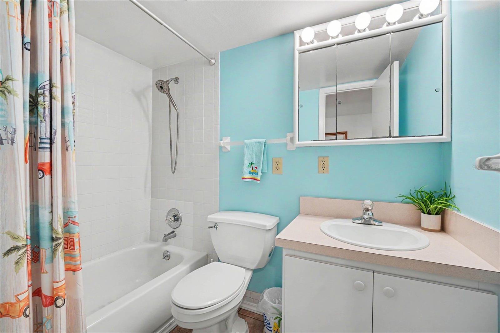 COCOA BEACH CLUB - Residential
