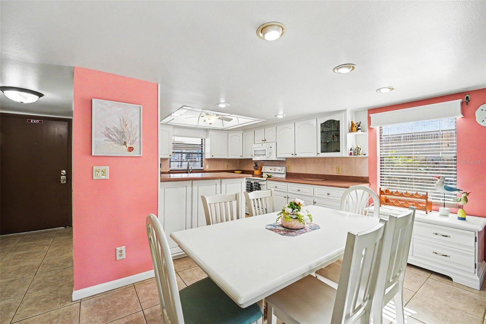 COCOA BEACH CLUB - Residential