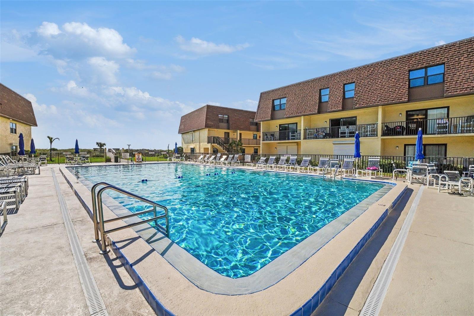 COCOA BEACH CLUB - Residential