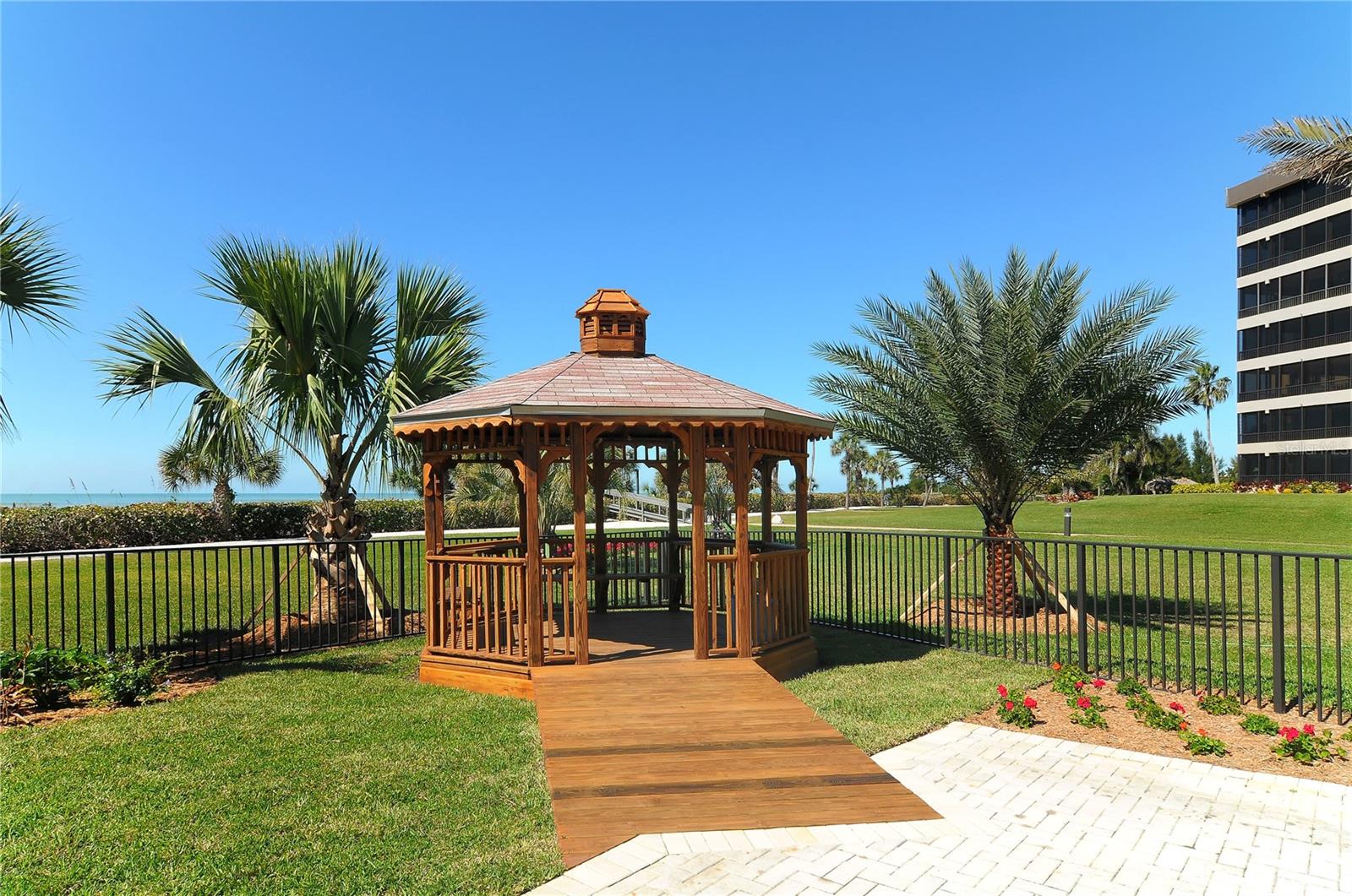 GULF & BAY CLUB PH 6 - Residential