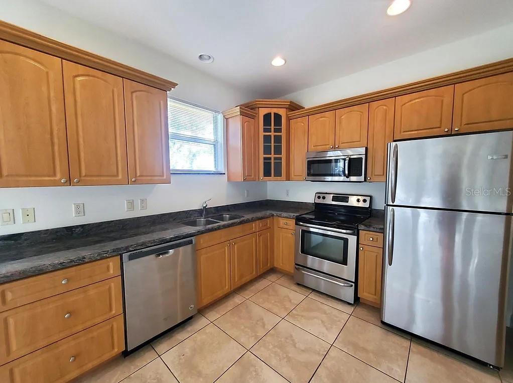 GROVE CITY SHORES - Residential Lease