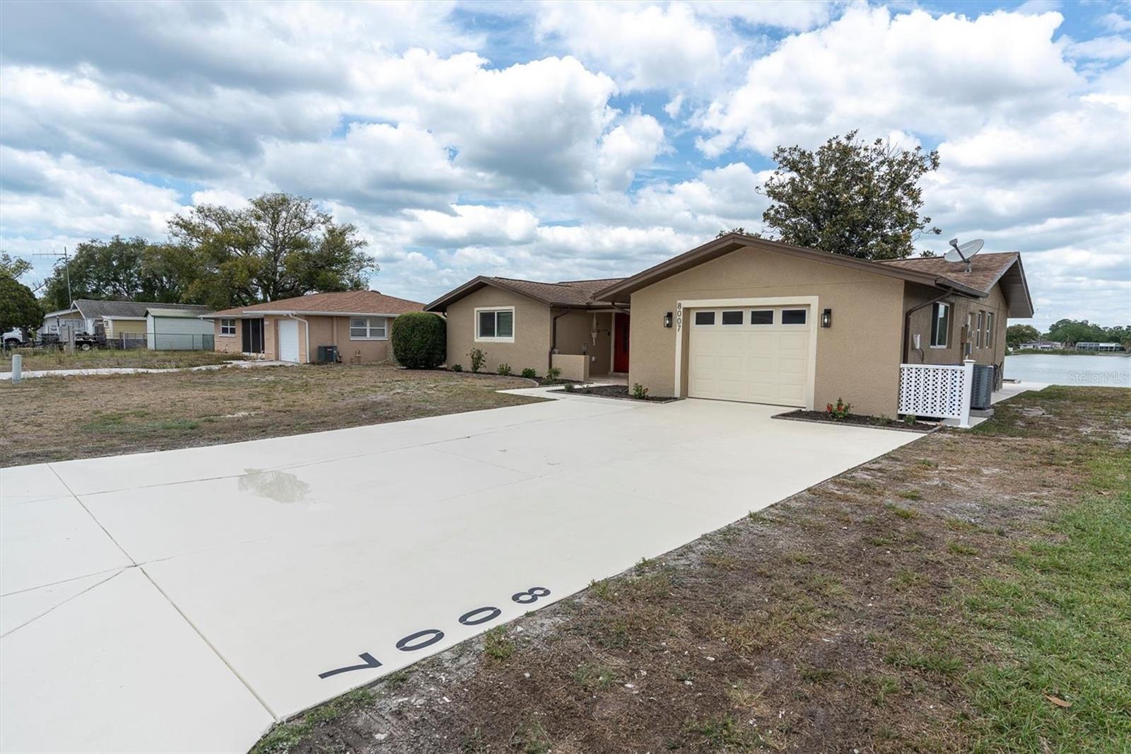 JASMINE LAKES - Residential