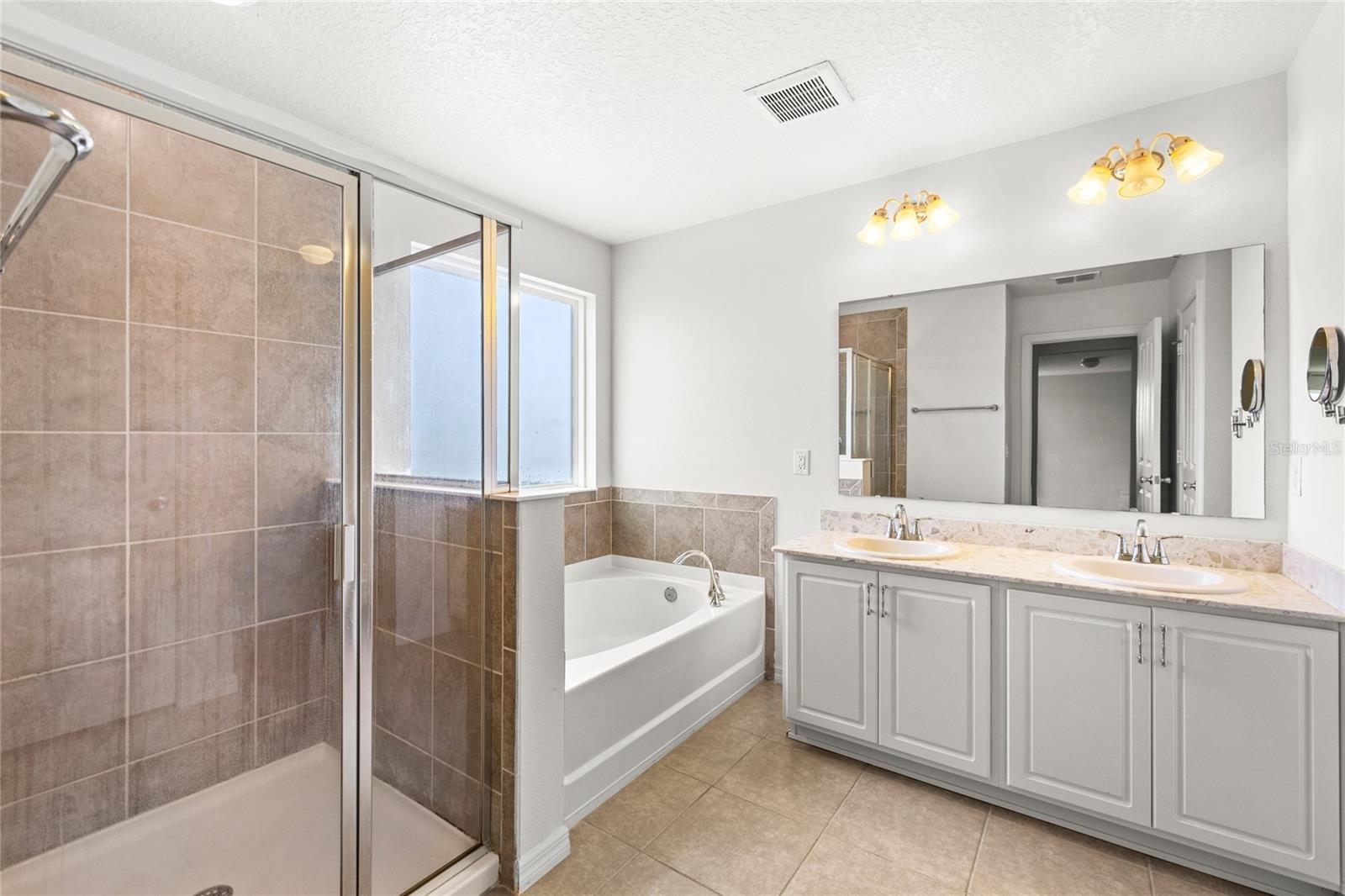 SAWGRASS POINTE PH 1 - Residential