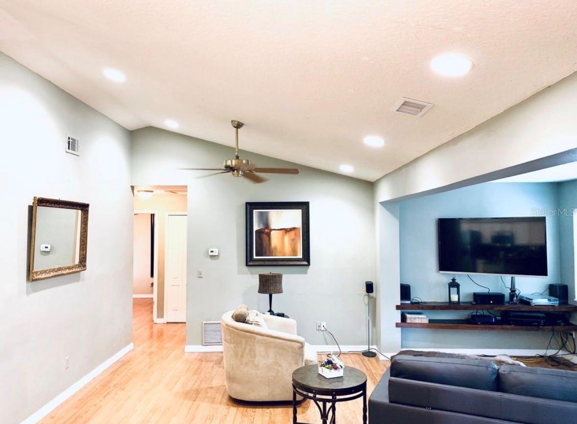 SUMMERBROOKE - Residential