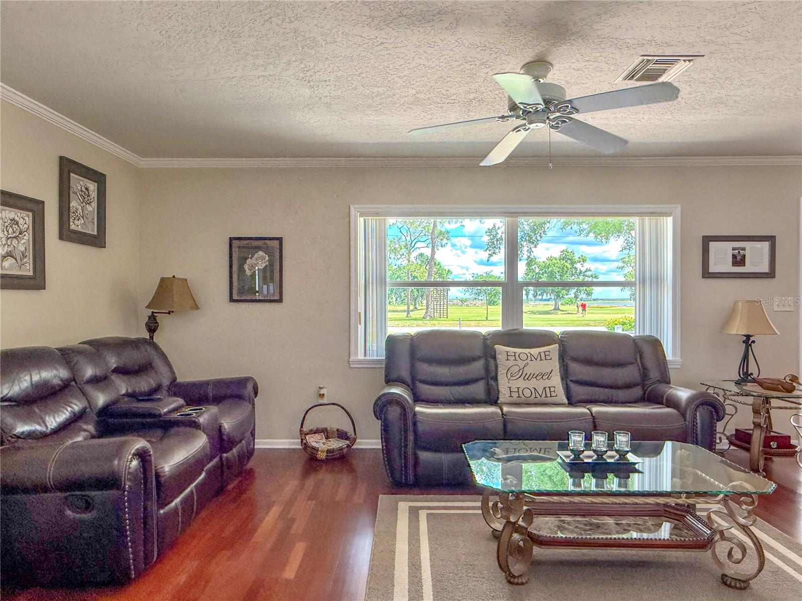 AVON LAKES SUB - Residential