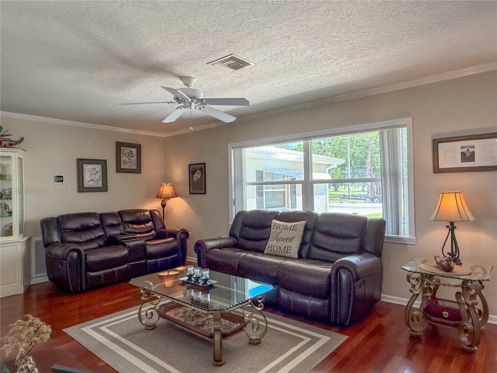 AVON LAKES SUB - Residential