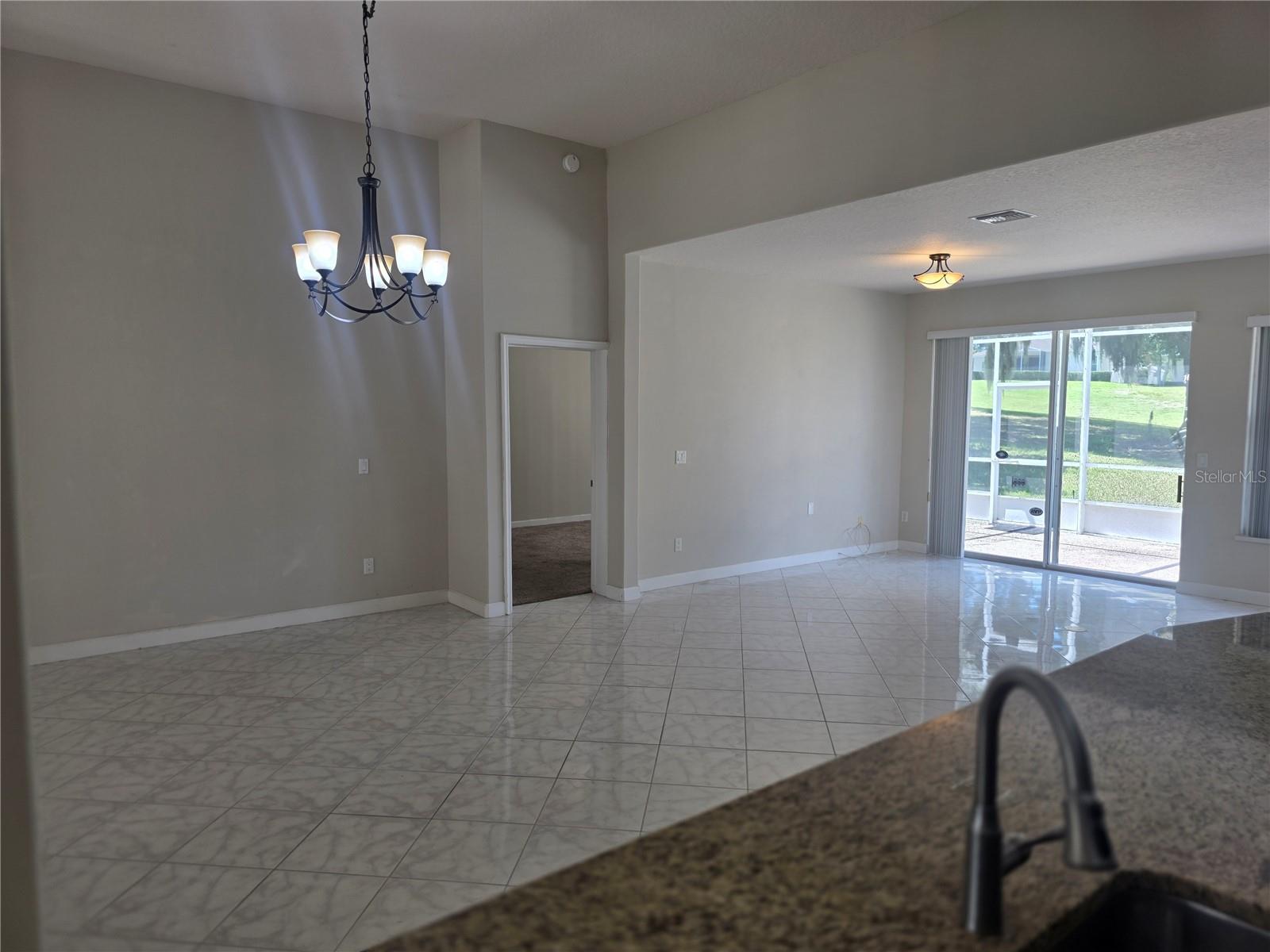 SOUTH HAMPTON AT KINGS RIDGE - Residential