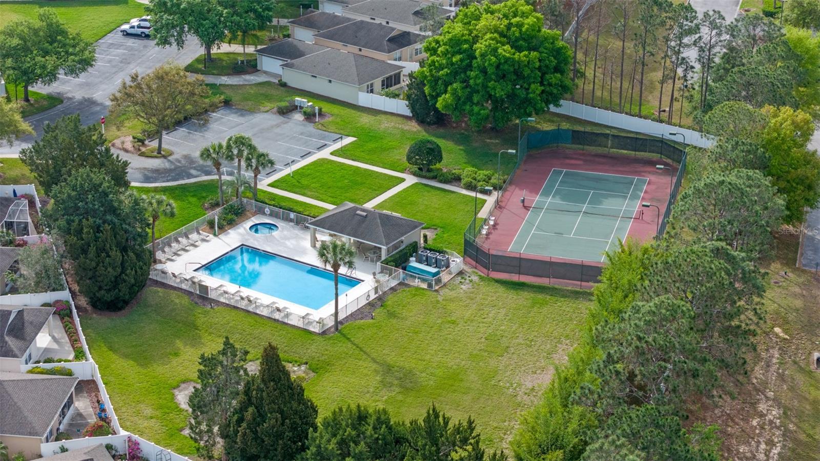 SOUTH HAMPTON AT KINGS RIDGE - Residential