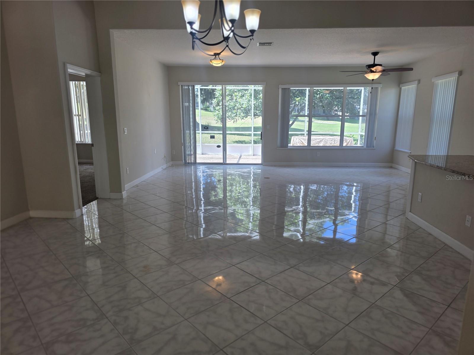 SOUTH HAMPTON AT KINGS RIDGE - Residential