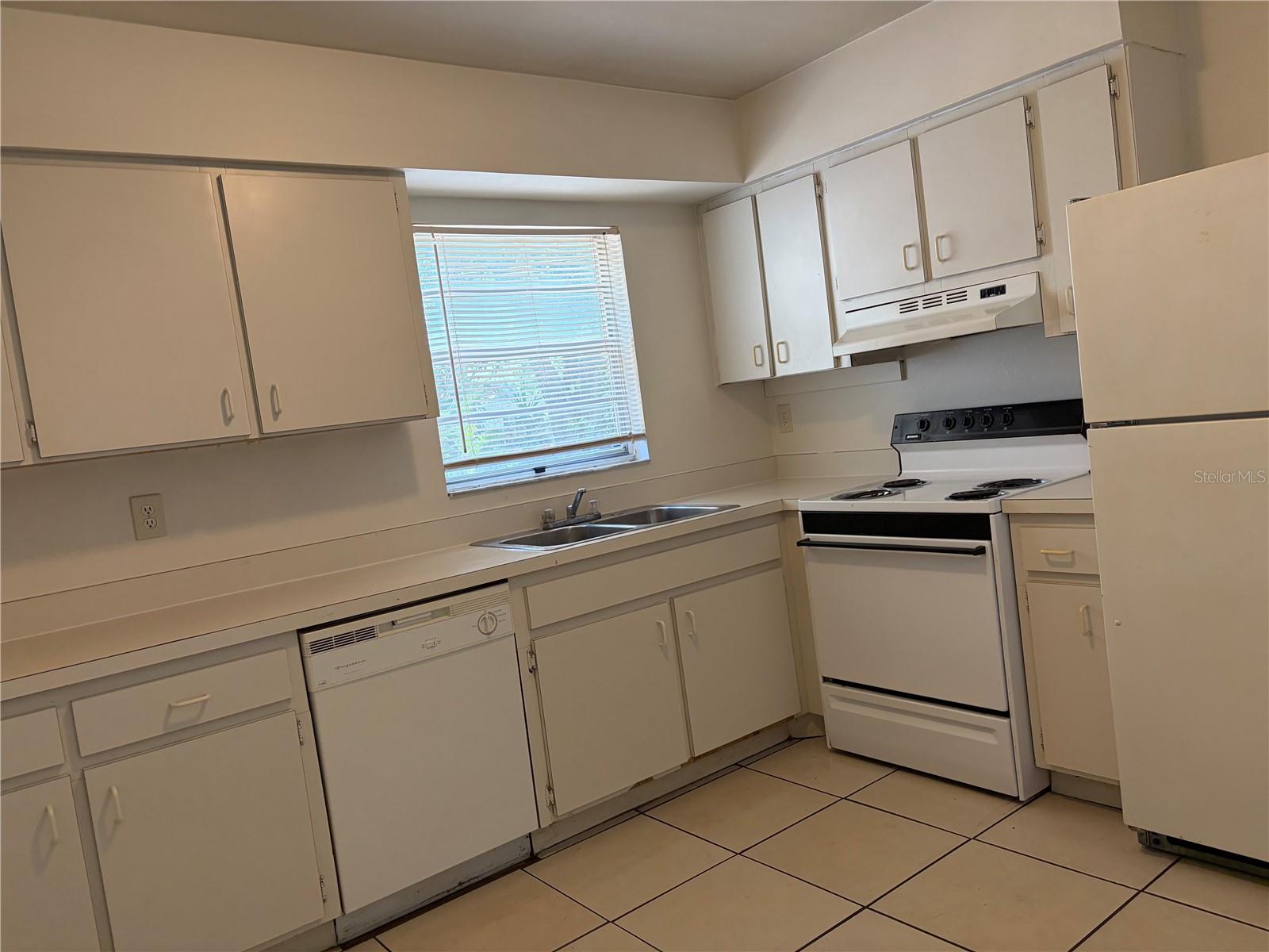 ACREAGE - Residential Lease