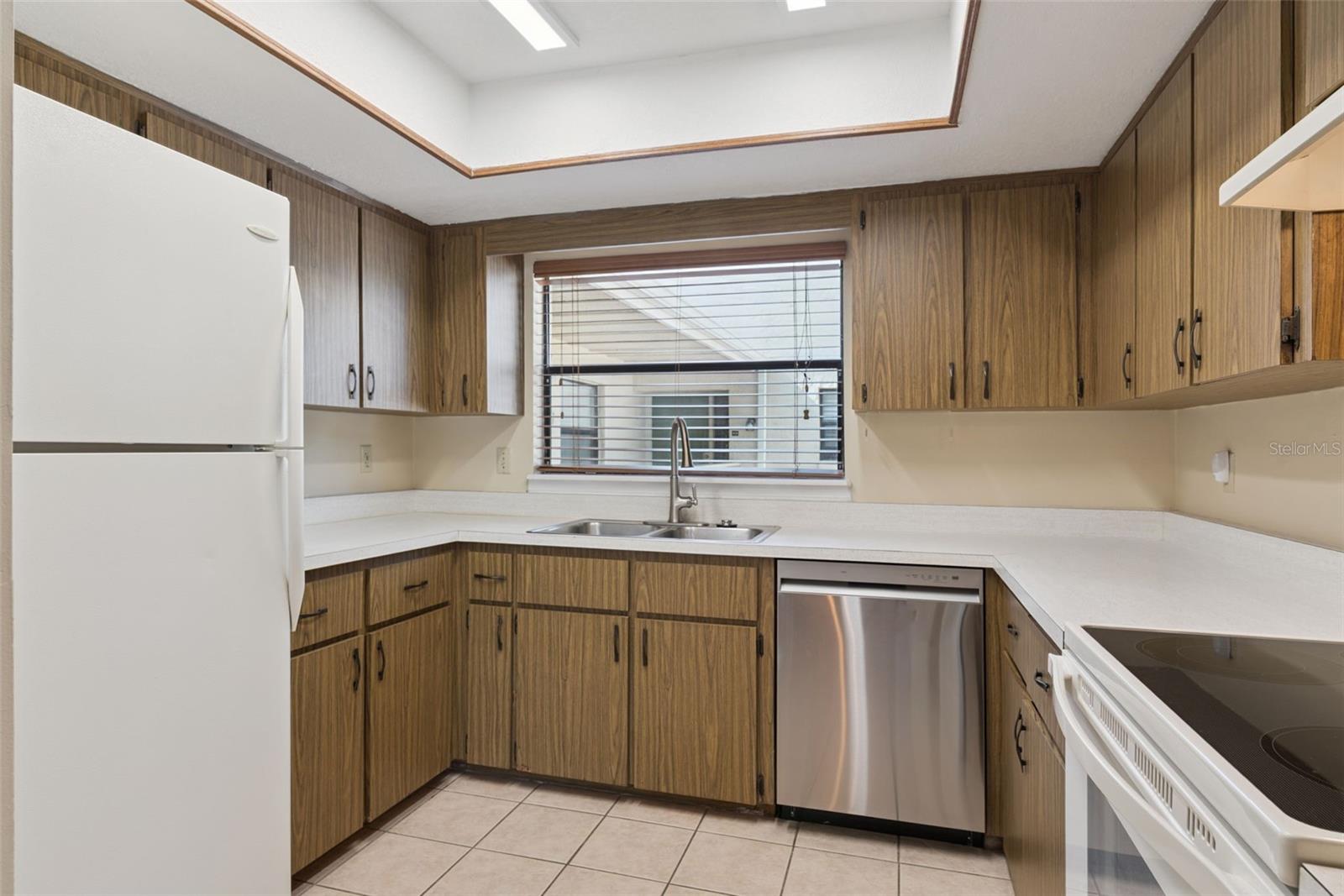 MONTGOMERY WOODS CONDO - Residential
