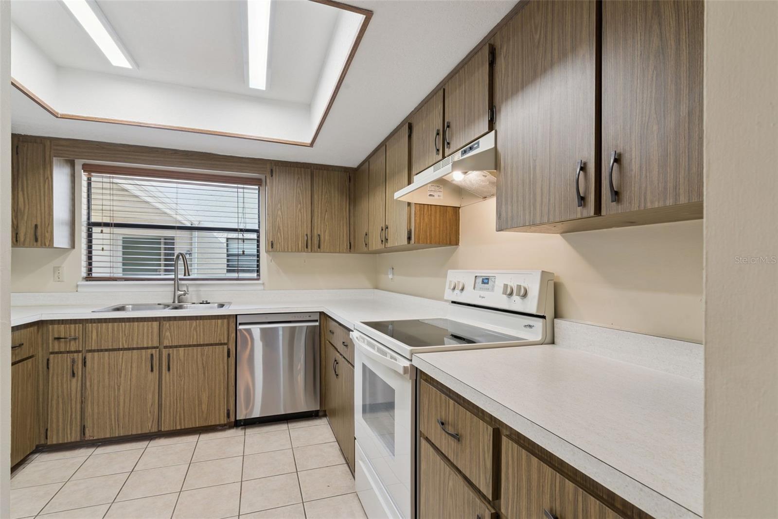 MONTGOMERY WOODS CONDO - Residential