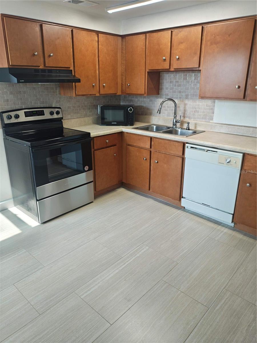 ORANGE BLOSSOM RIDGE - Residential Income