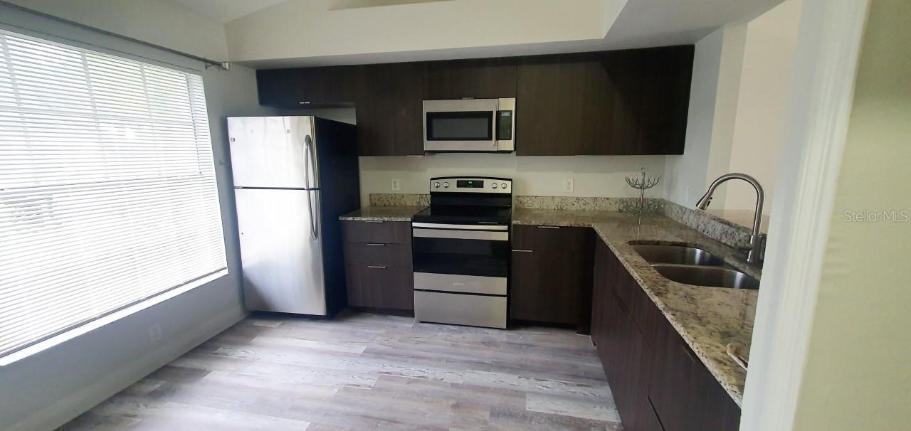 ISLAND COVE VILLAS PH 03 - Residential