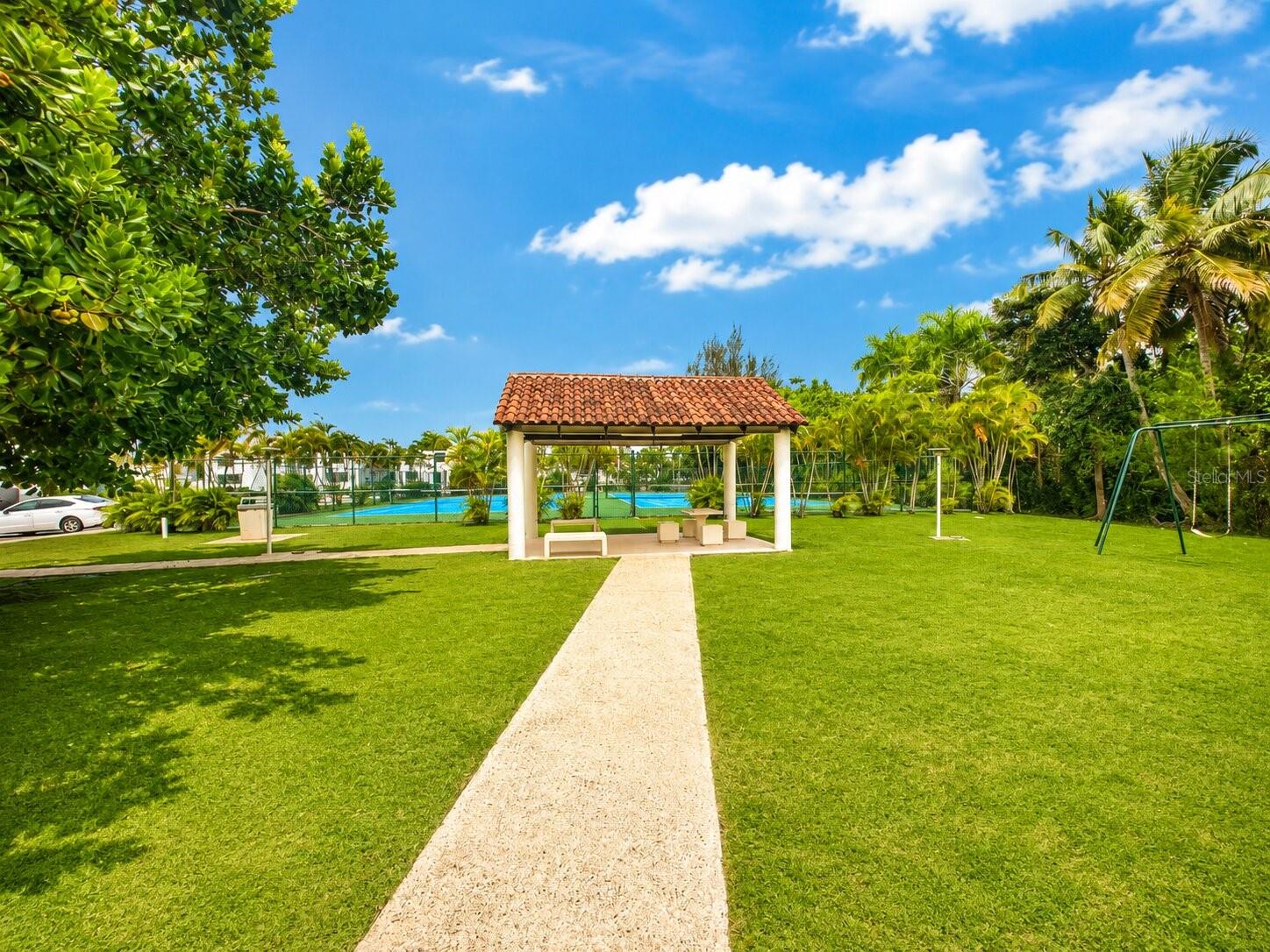 CASA DEL MAR II - Residential