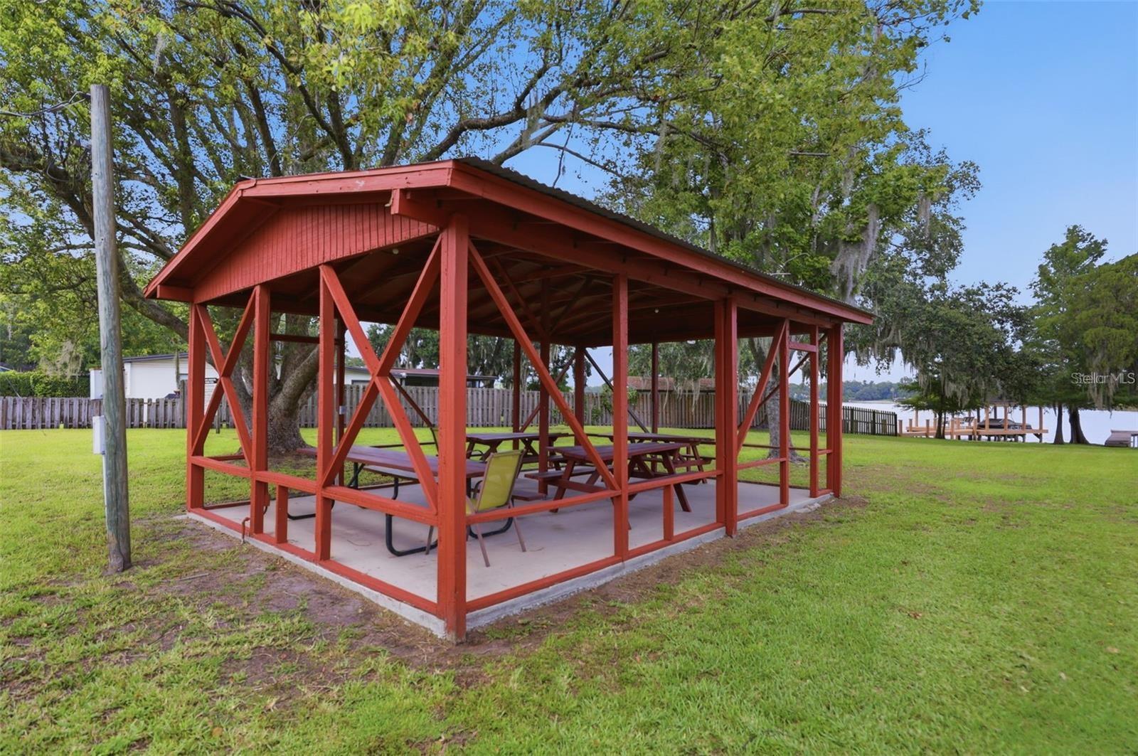 ROCKWOOD ESTATES - Residential